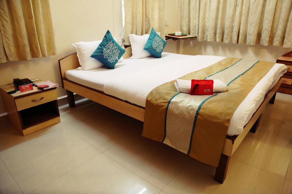 פונה Oyo 946 Royce Studio Apartments מראה חיצוני תמונה